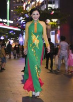 Hoa hậu Quỳnh Mai diện áo dài thướt tha tại 'Lễ hội áo dài 2018'