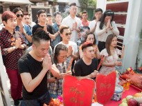 Nhiều sao Việt đến nhà Quang Hà dâng hương tổ nghiệp