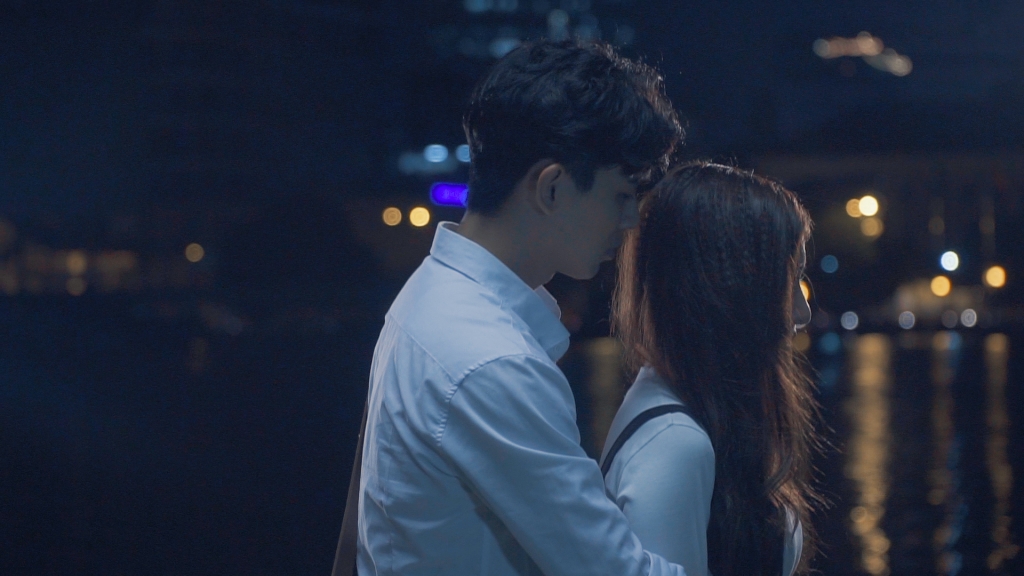 thu thu ngat xiu khi bi thu nghi phat hien mang thai voi ban trai cua chi 22129