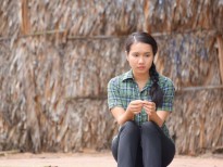 Mai Bảo Ngọc 'đẫm nước mắt' khi vào vai gái quê