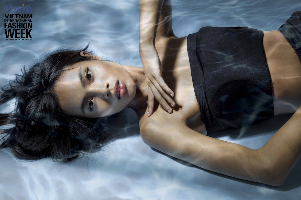 vietnams next top model 2019 ruc rich khoi dong