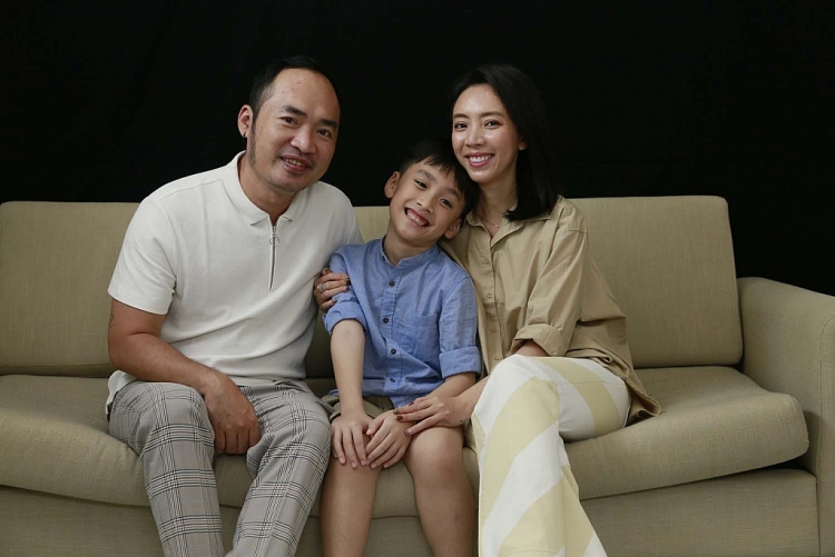 thu thach lon khon cuoi bo voi man ban tieng phap lay loi cua con trai thu trang tien luat