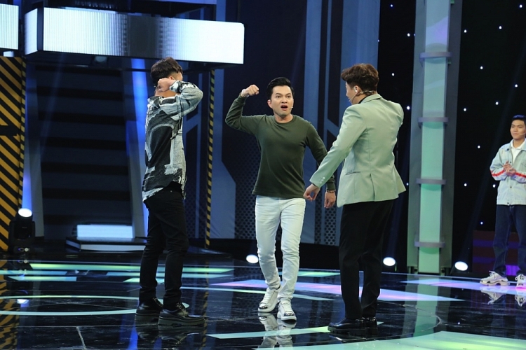 Ca sĩ Nam Cường đáp trả ẩn ý khi bị nói 'sống nhạt' giữa showbiz