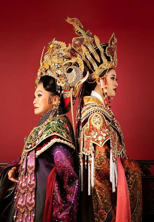 Hoa hậu Khánh Vân và NSND Bạch Tuyết lộng lẫy với hình ảnh Thái hậu Dương Vân Nga