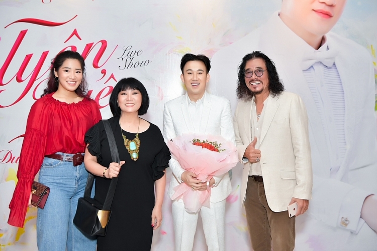 Thừa thắng xông lên, Dương Triệu Vũ thực hiện tiếp liveshow 'Uyên Uyển' tại Top 2 khách sạn đẹp nhất Đông Nam Á