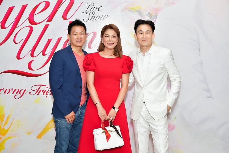 Thừa thắng xông lên, Dương Triệu Vũ thực hiện tiếp liveshow 'Uyên Uyển' tại Top 2 khách sạn đẹp nhất Đông Nam Á