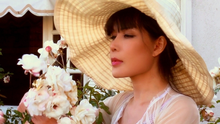 Danh ca Nhật Hạ tung MV 'Vẫn yêu cho đến ngàn sau' sau thời gian ở ẩn