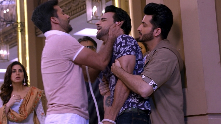 'Vòng xoáy định mệnh': Khán giả phẫn nộ vì nữ chính bị xem là kẻ phá hoại hạnh phúc của người khác