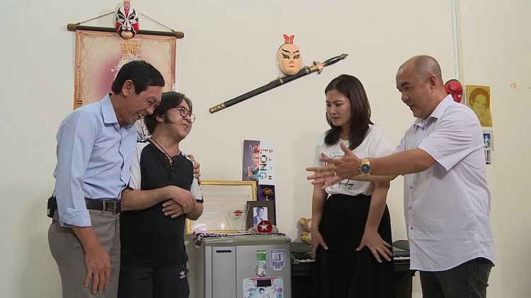 Nghệ sĩ Bạch Long: U65 vẫn kiếp nhà thuê cùng cuộc sống đơn chiếc cơm hàng cháo chợ