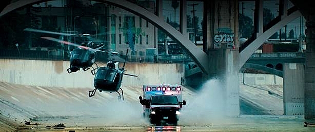 'Xe cấp cứu - Ambulance': Phim hành động mới của ông hoàng 'cháy nổ' Michael Bay chính thức khởi chiếu tại Việt Nam sớm hơn Bắc Mỹ 4 tuần