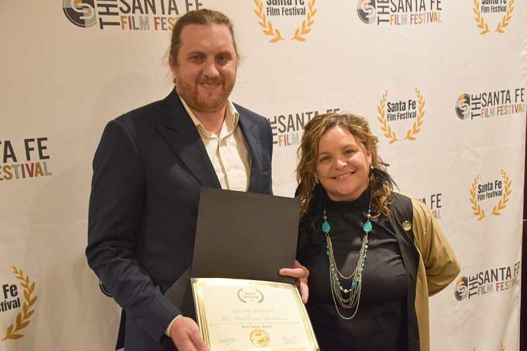 'Đêm tối rực rỡ!' thắng 2 giải thưởng quan trọng tại Liên hoan phim Santa Fe 2022