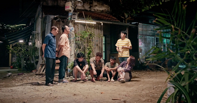 'Chuyện xóm tui 3' kể chuyện nhức nhối trong bóng đá, Thu Trang - Tiến Luật quá bắt trend