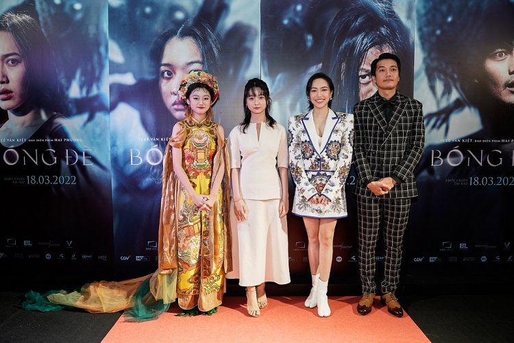 Dàn sao Việt hội tụ trên thảm đỏ 'Bóng đè' của đạo diễn Lê Văn Kiệt