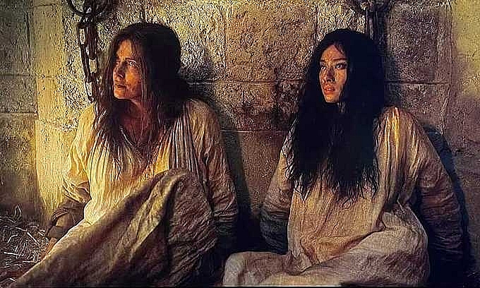 Bất ngờ khi đạo diễn và diễn viên chính của phim 'The old guard' gửi lời chúc phúc tới Ngô Thanh Vân