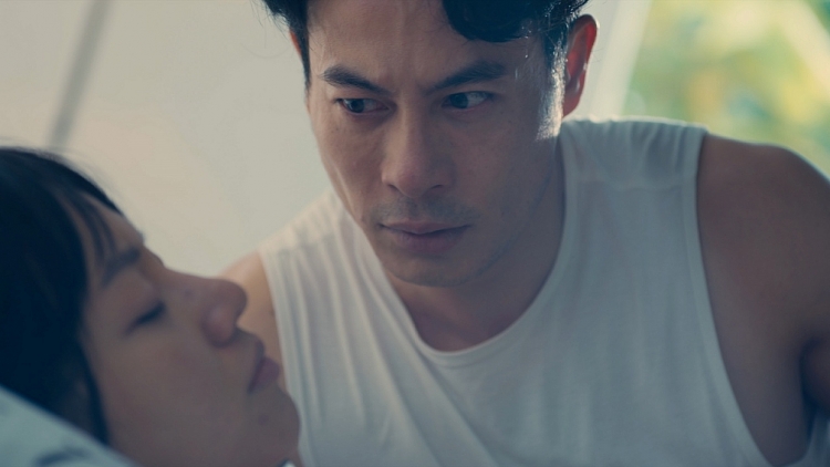 Băng Di gợi cảm bên Trương Thanh Long trong phim 'Người tình muôn mặt'