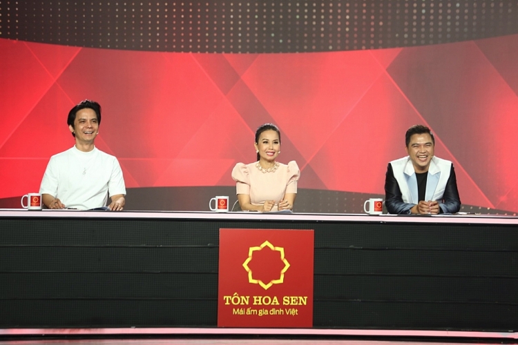 'Hát cho ngày mai': Lê Minh MTV chạnh lòng khi cộng đồng mạng chỉ trích nghệ sĩ tham gia tình nguyện chỉ để đánh bóng tên tuổi