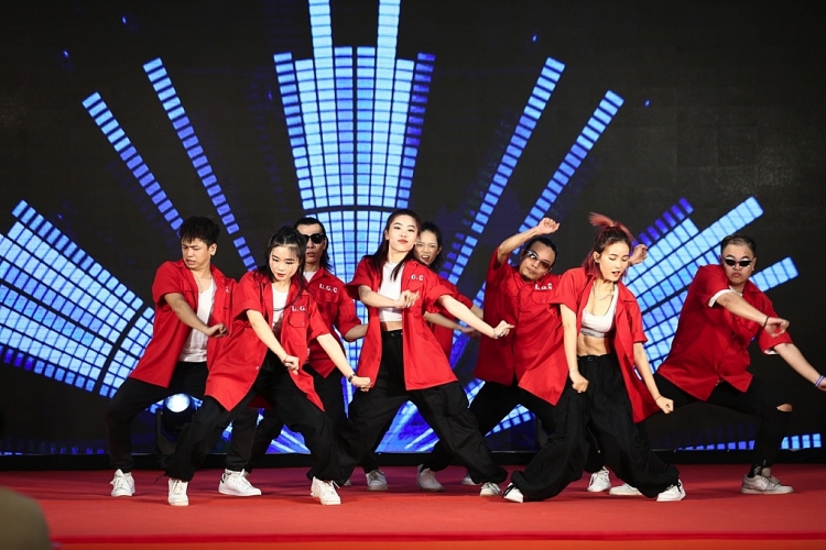 Viết Thành: Đối đầu với các nhóm nhảy quốc tế không là vấn đề gì so với Việt Nam