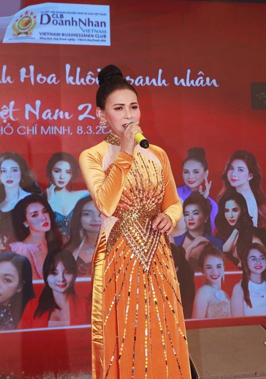 Dàn nghệ sĩ chúc mừng các 'Hoa khôi doanh nhân Việt Nam 2023'