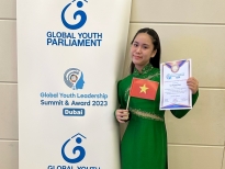 Bella Vũ tươi tắn về nước sau khi đoạt giải Lãnh đạo Thanh niên toàn cầu 2023