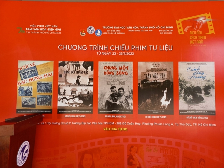 Triển lãm 'Dấu ấn 70 năm Điện ảnh Cách mạng Việt Nam' lần đầu tiên được phối hợp thực hiện tại một trường đại học ở TP. HCM
