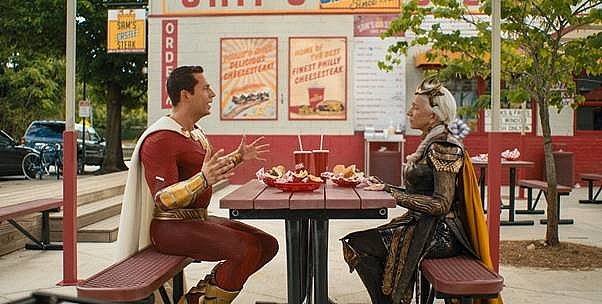 Những câu thoại ấn tượng trong màn trở lại của 'siêu anh hùng thiếu niên' Shazam: Ý nghĩa có đủ, hài hước thượng thừa