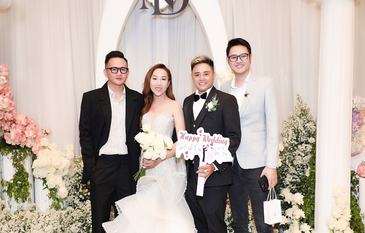 Cặp đôi chuyển giới Ngọc Trần - Minh Dân hạnh phúc ngọt ngào trong đám cưới