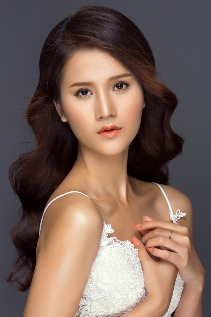 quan quan next top model huong ly lot xac manh me trong bo anh moi