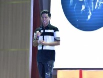 John Huy Trần truyền nhiệt huyết cho các bạn trẻ thông qua TED Talks