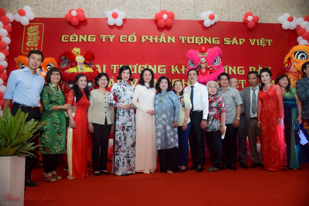 trinh kim chi a hau dau tien duoc lam tuong sap