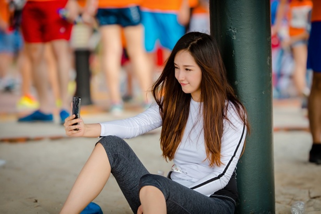 hoa hau mai phuong thuy chay bo tu thien