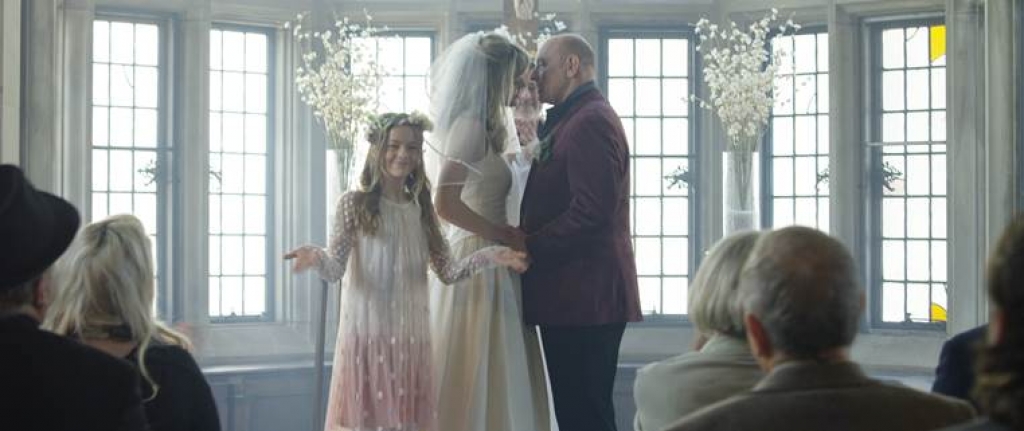 thien than nhi dep nhat the gioi kristina pimenova don tim khan gia trong phien ban kinh di cua lolita cuoc hon nhan dam mau