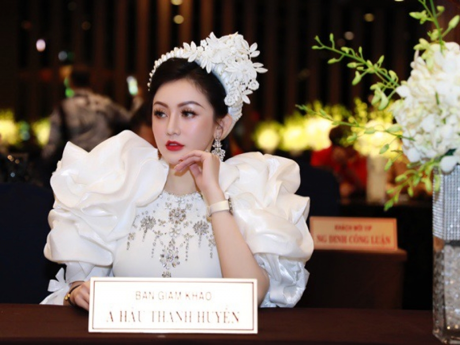 Á hậu Thanh Huyền là Giám khảo trẻ nhất của cuộc thi 'Hoa hậu doanh nhân toàn cầu'