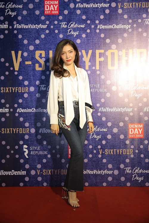 v sixtyfour ra mat bo suu tap he 2019 nhung ngay ruc ro