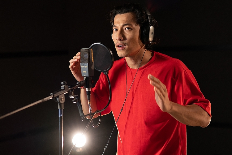 jun pham ninh duong lan ngoc lien binh phat ket hop trong mv co vu viet nam cung chien thang dai dich