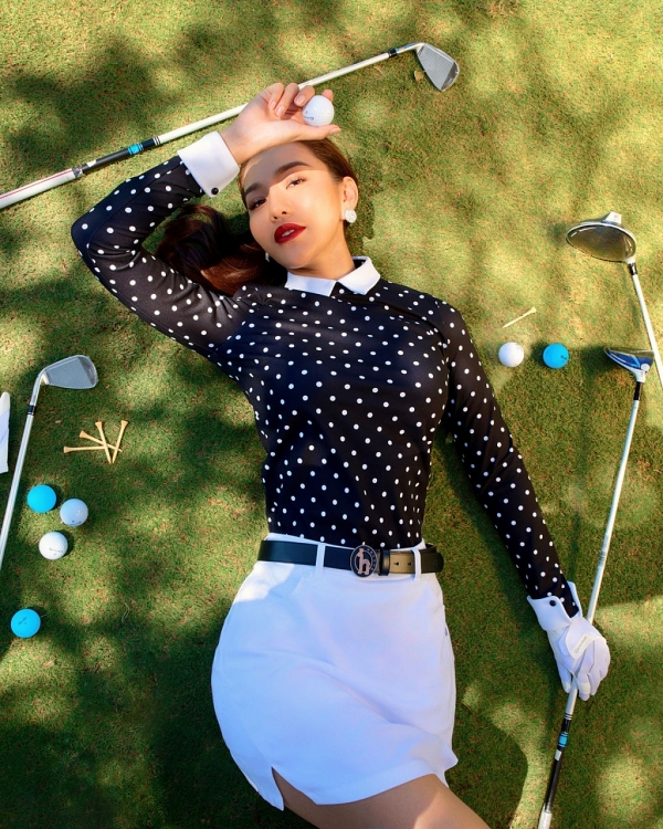 a hoang golf queen hai anh goi y cach mix do cho cac golfer trong thoi tiet giao mua