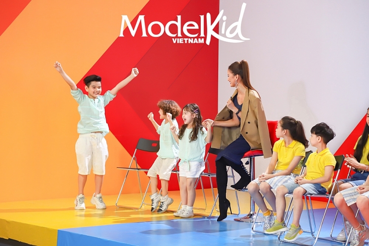 model kid vietnam sau 3 tap bi lien minh lan thuy dap toi ta cuoi cung hlv huong ly cung da gianh chien thang dau tien