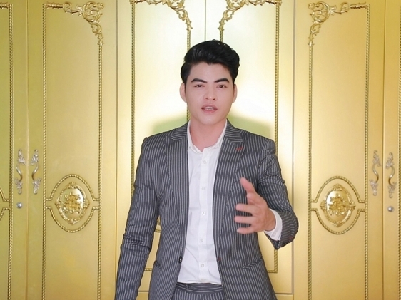 Ca sĩ Lưu Hưng cổ động phòng chống đại dịch với ca khúc 'Đắp mộ cô vi'