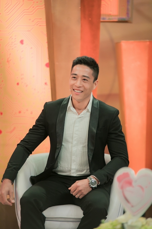 'Ngã ngửa' với câu chuyện tình yêu thời 4.0 của vợ chồng diễn viên Linh Sơn