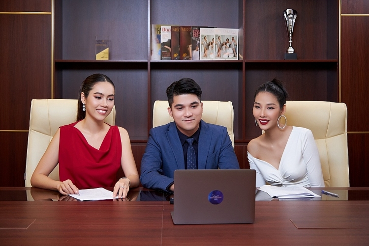 'Road to Miss Universe' tập 4: Thử thách kỹ năng ứng xử của Hoa hậu Khánh Vân qua phỏng vấn online giả định