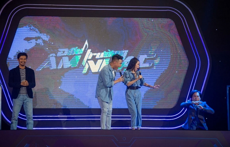 'Đấu trường âm nhạc': Khải Đăng mang chiến thắng chung cuộc cho đội Kim Tử Long