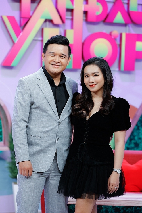 Đạo diễn Võ Thanh Hòa cãi nhau với vợ vì quên ngày cưới, Vinh Râu ước một lần được vợ ghen