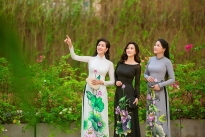 NSƯT Tuyết Thu thách thức với thanh xuân trong tà áo dài trung niên