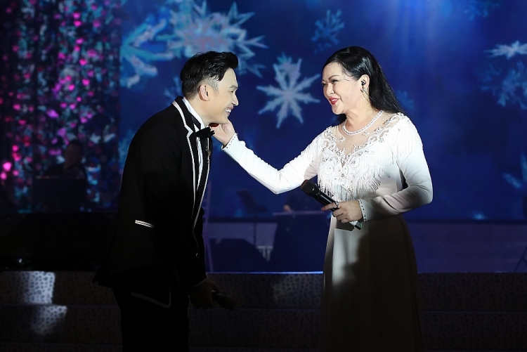 Quang Dũng ứng xử thế nào khi hội ngộ cùng 2 tình yêu cũ Jennifer Phạm và Thanh Thảo tại liveshow của Dương Triệu Vũ?