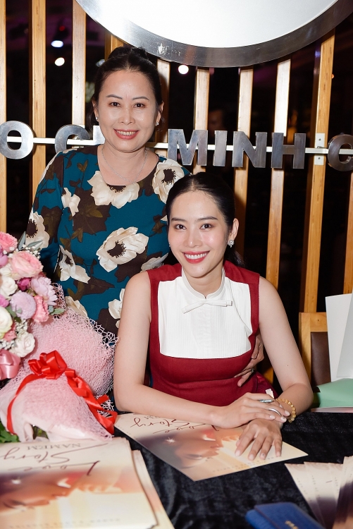 Sau nhiều ồn ào thị phi, Nam Em quay lại âm nhạc để kể cảm xúc tình yêu