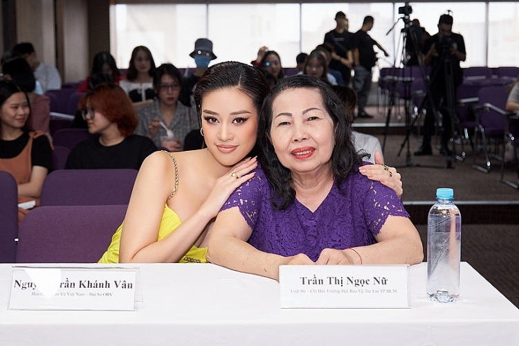 'Road to Miss Universe' tập 7: Hoa hậu Khánh Vân kể lại hành trình hơn một năm cùng ngôi nhà One Body Village