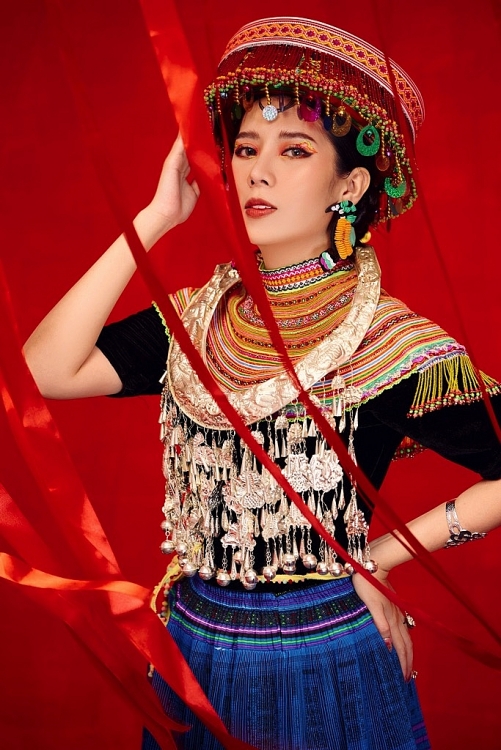 'Cô gái H'Mông' Dương Yến Nhung gây thương nhớ trong bộ ảnh mới