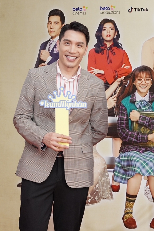 Dàn diễn viên 'Mỹ nhân thần sách' cuốn hút trong buổi ra mắt phim