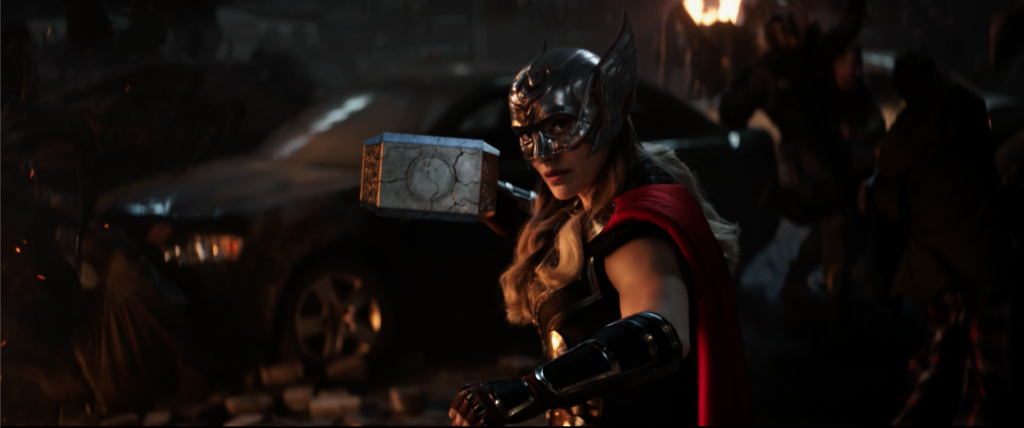 Jane Foster tái xuất và hóa Thần Sấm mới trong 'Thor: Tình yêu và sấm sét'