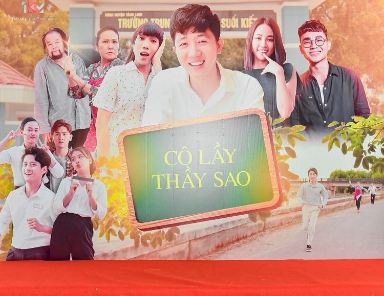 Ekip web-drama 'Cô lầy thầy sao' giao lưu cùng người hâm mộ và báo chí