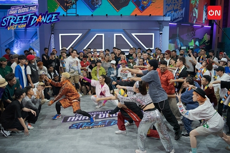 Host Trấn Thành và 4 Đội trưởng vừa ngầu vừa tấu hài trong 'Street Dance Vietnam' tập 2